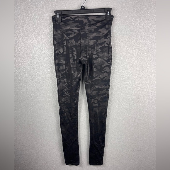 Spanx Faux Leather Camo-Print High Waisted Black Metallic Leggings Womens M - Picture 3 of 8